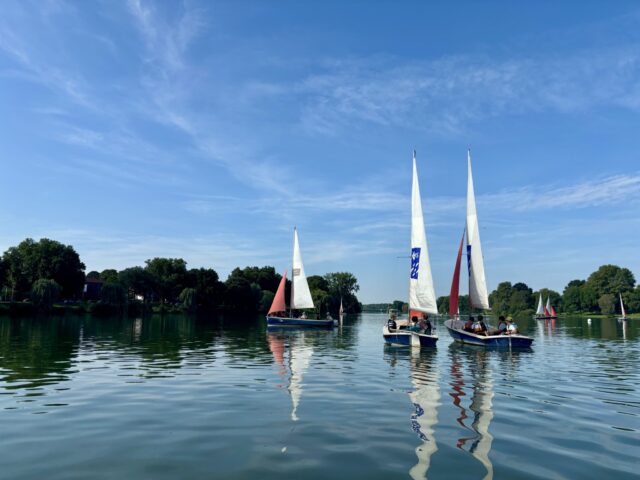 Segelwoche im Jahrgang 8: Lernen und Spaß bei Sonne und Wind