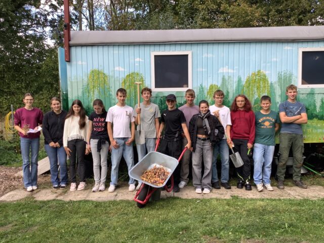 Start des Profils „Schulgarten“ mit alten und neuen Gesichtern